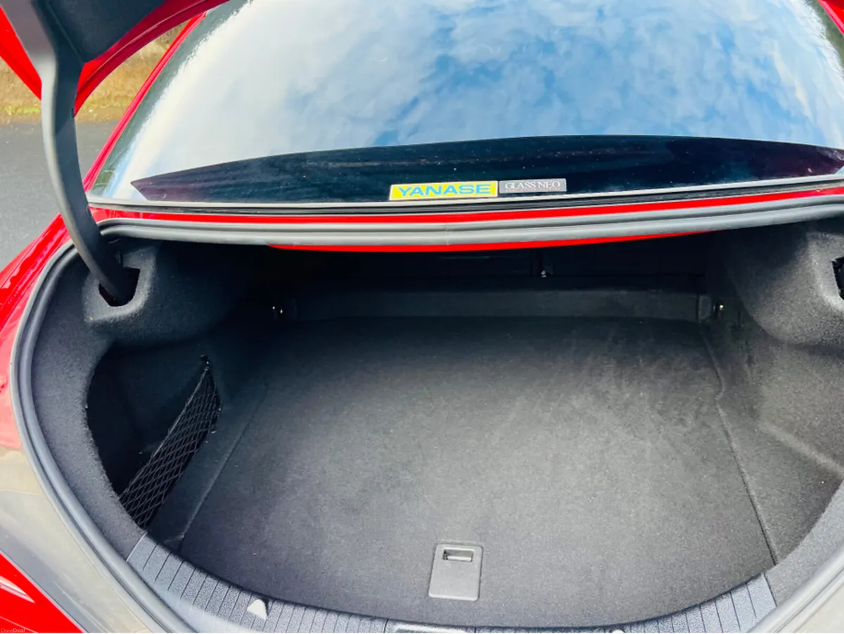 Mercedes-Benz CLA METALLIC // BLUETOOTH // HALF LE - Image 4