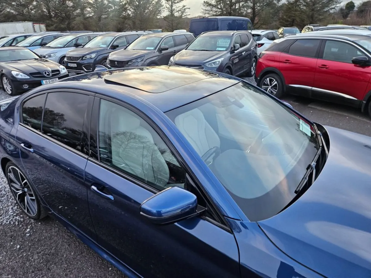 BMW 5-Series 520D M Sport Pro 5SMA 4DR Auto - Image 2