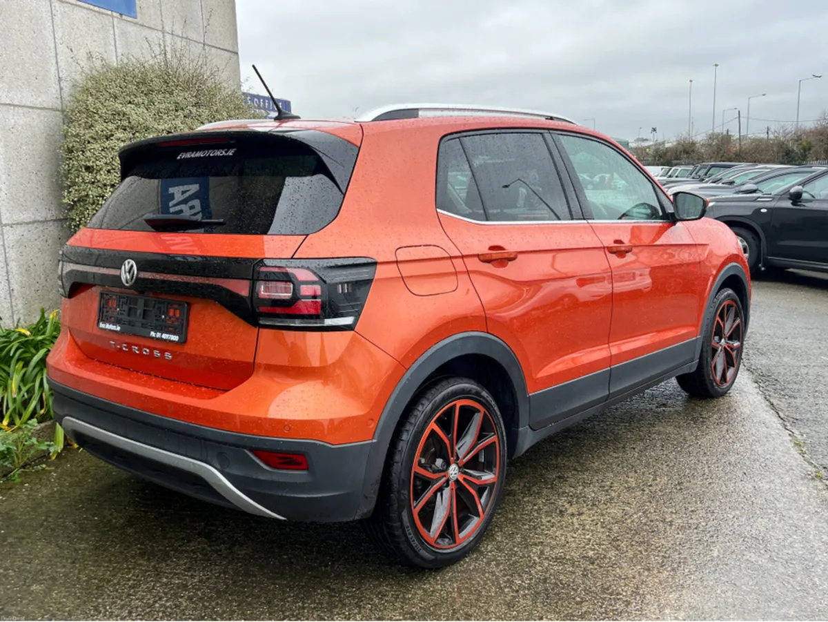 Volkswagen T-Cross FIRST EDITION AUTOMATIC 1.0 PET - Image 4