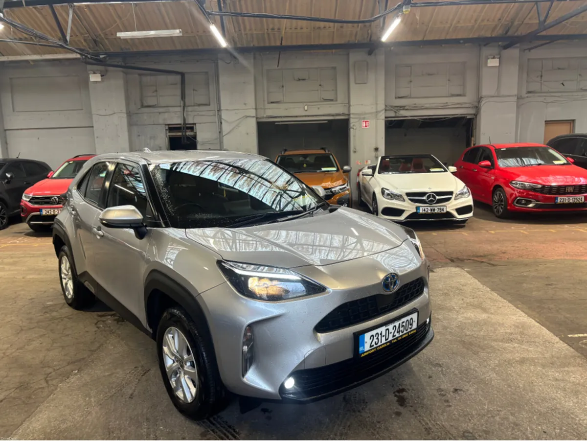 Toyota Yaris CROSS LUNA 4DR AUTO - Image 2