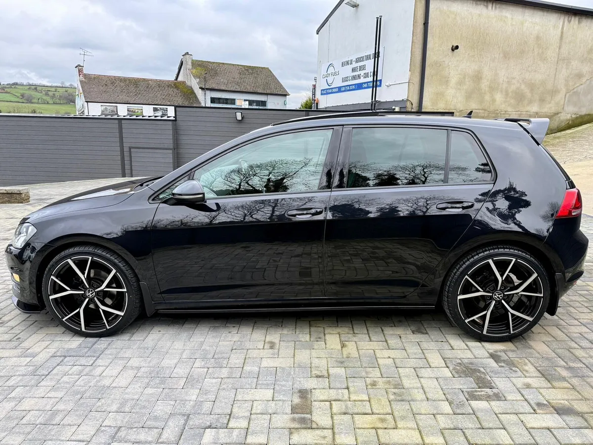 VOLKSWAGEN GOLF GT EDITION PAN ROOF 2016 - Image 4