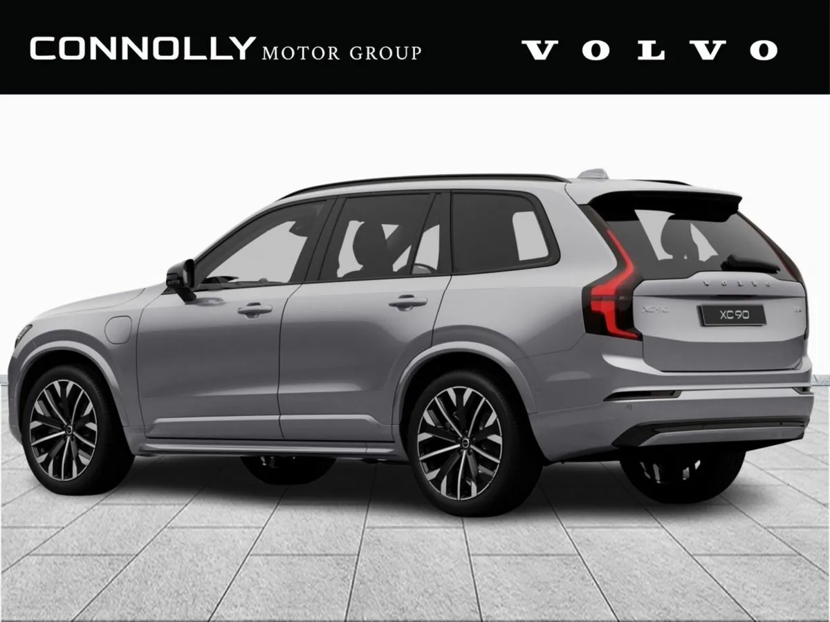 Volvo XC90 T8 Ultra Dark PHEV - Image 2
