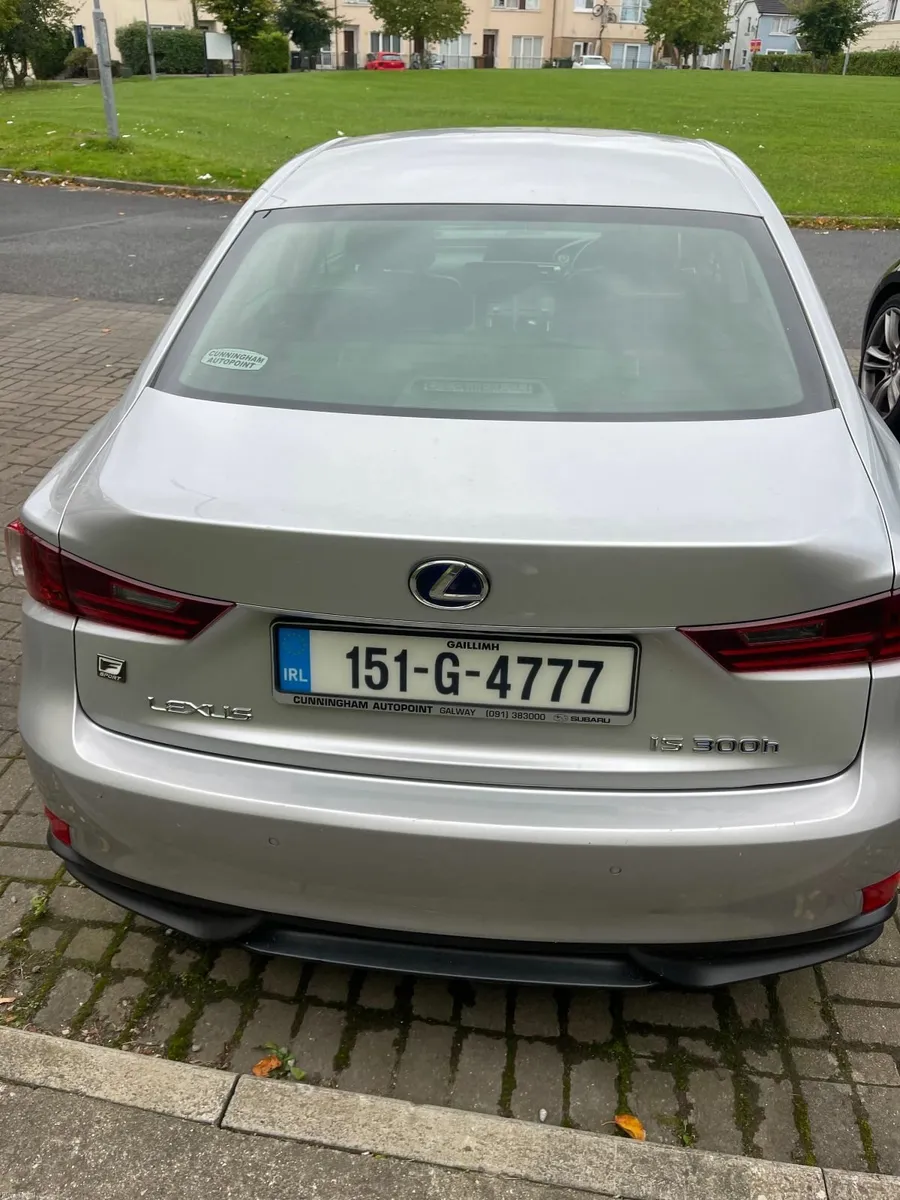 Lexus IS 2015 - Image 2