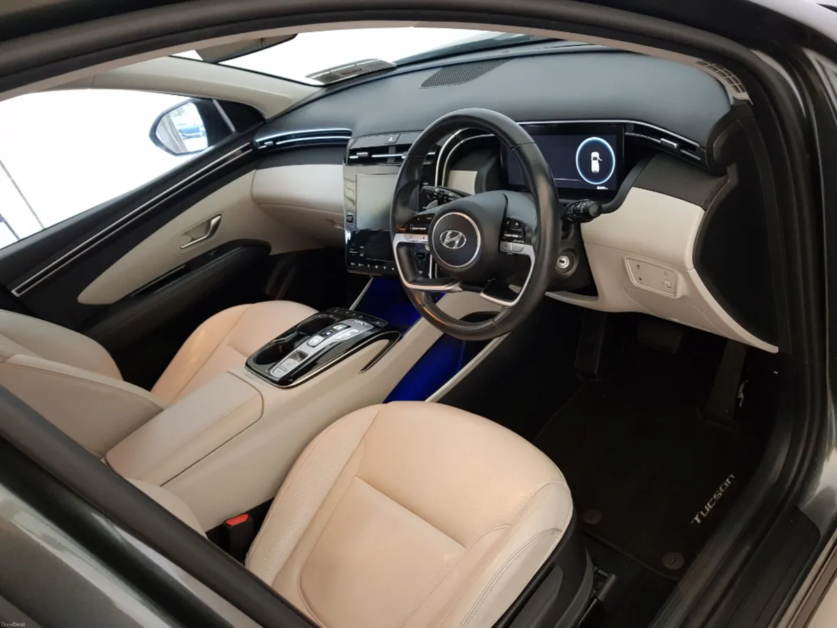 Hyundai Tucson ix35 Executive Phev 5DR Auto - Image 4