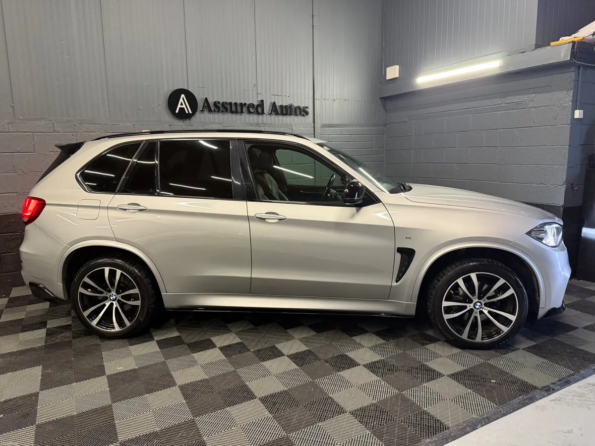 172 BMW X5 25D M-Sport Pro / M Performance 7 Seat - Image 2