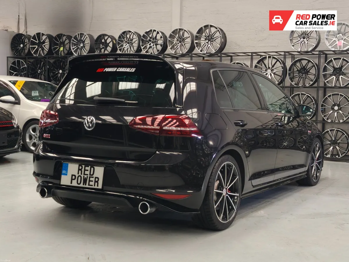 2016 Golf GTI Clubsport Street Edition//LOW KMs - Image 3