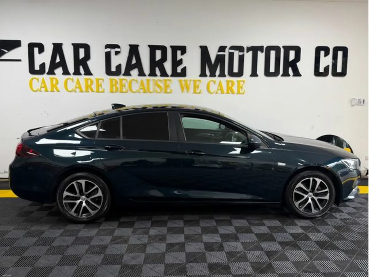 Vauxhall Insignia 1.6 TD Ecotec Design NAV S/S 109 - Image 3