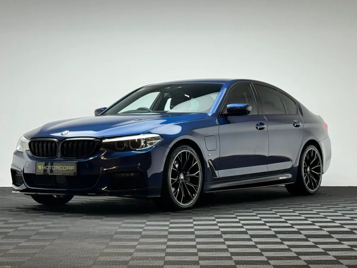 BMW 5-Series 530E M SPORT *HUGE SPEC* - Image 3