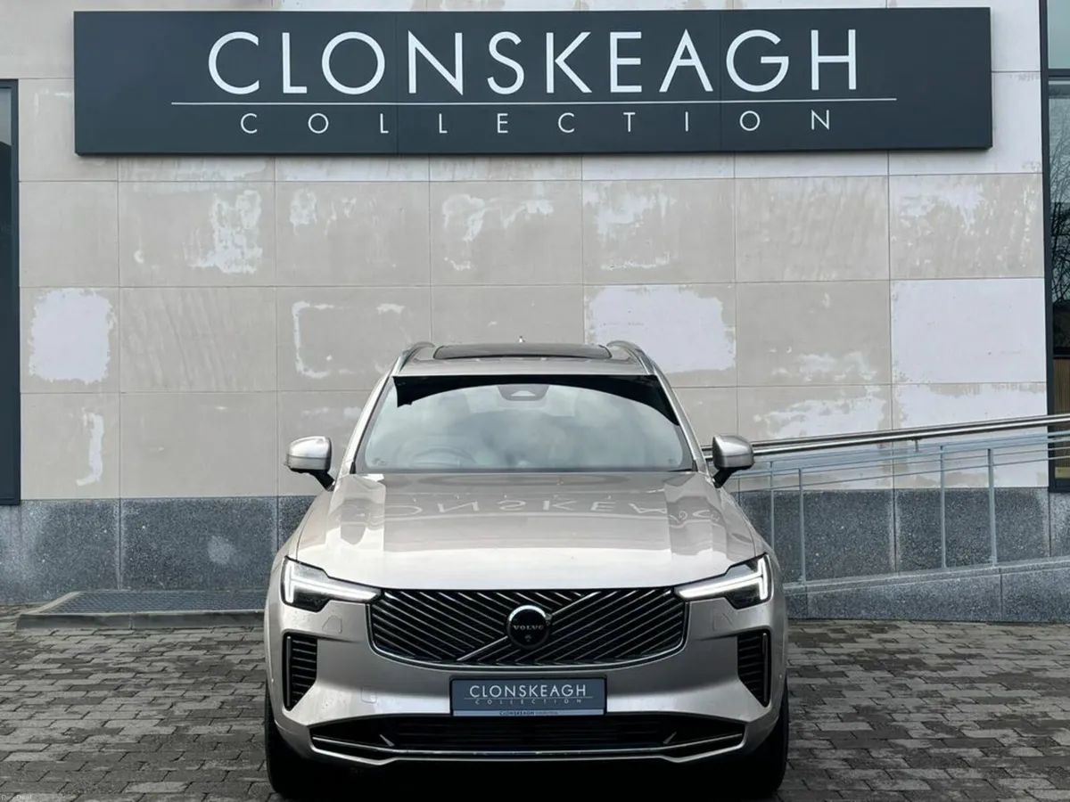 Volvo XC90 T8 ULTRA AWD, BLOND INTERIOR ONLY 9KM - Image 2