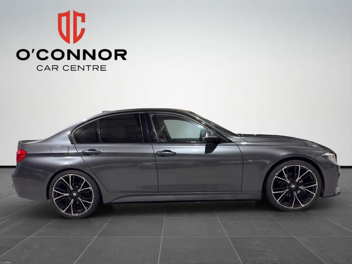BMW 3-Series 320D AUTO “Built for traffic. Dressed - Image 3