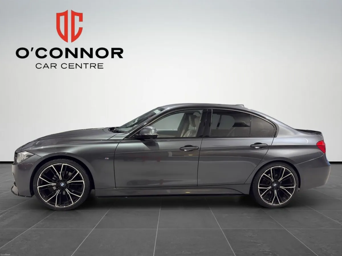 BMW 3-Series “Built for traffic. Dressed for atten - Image 2