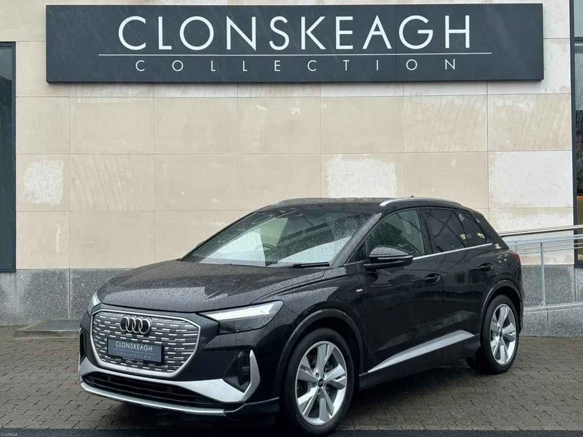 Audi Q4 e-tron S LINE - Image 3
