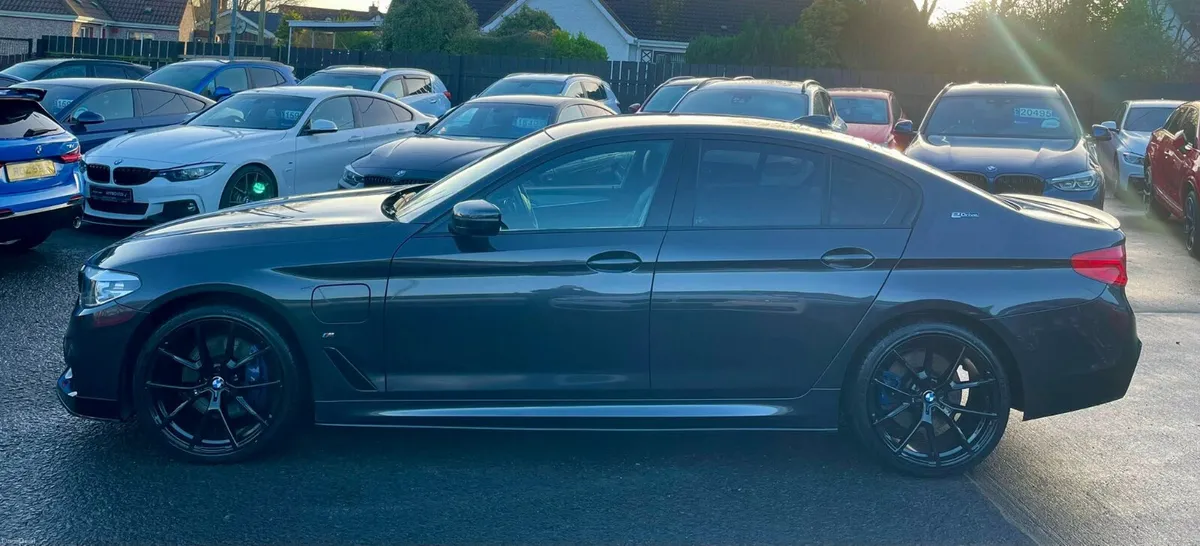 Dec 2018 BMW 5 Series 530e M Sport 4dr Auto - Image 4