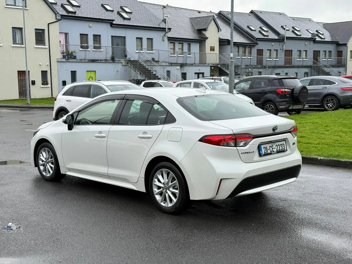 Toyota Corolla Hybrid 2021 - Image 4