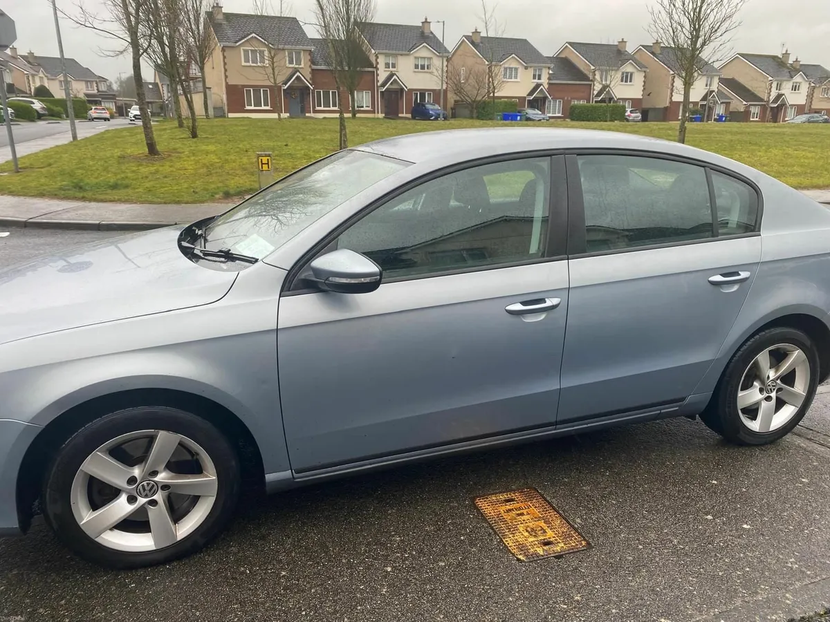 Volkswagen Passat 2012 - Image 3