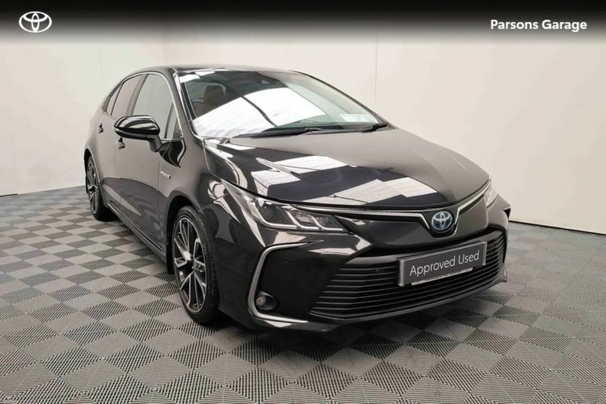 Toyota Corolla COROLLA HYBRID SOL SALOON - Image 1