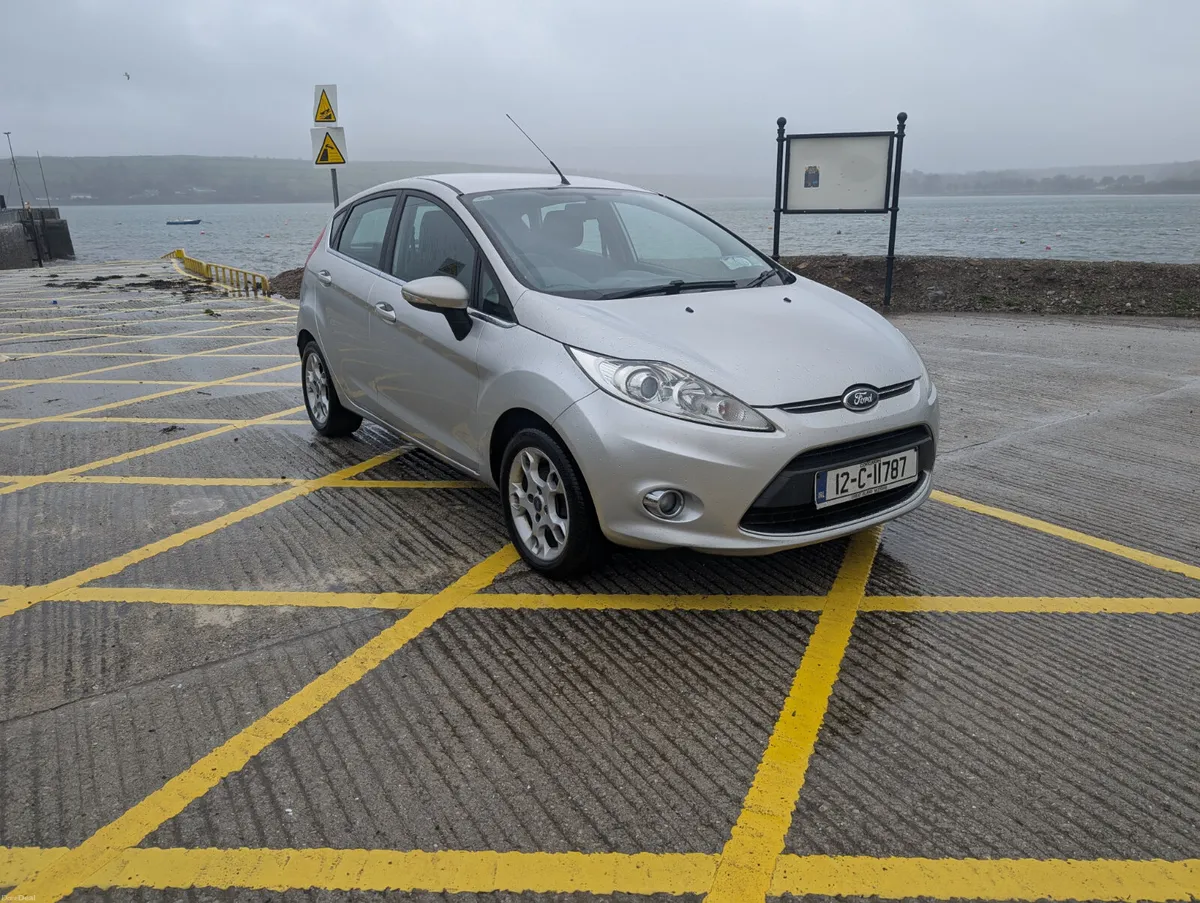 Ford Fiesta 1.4 Tdci  2012 - Image 2