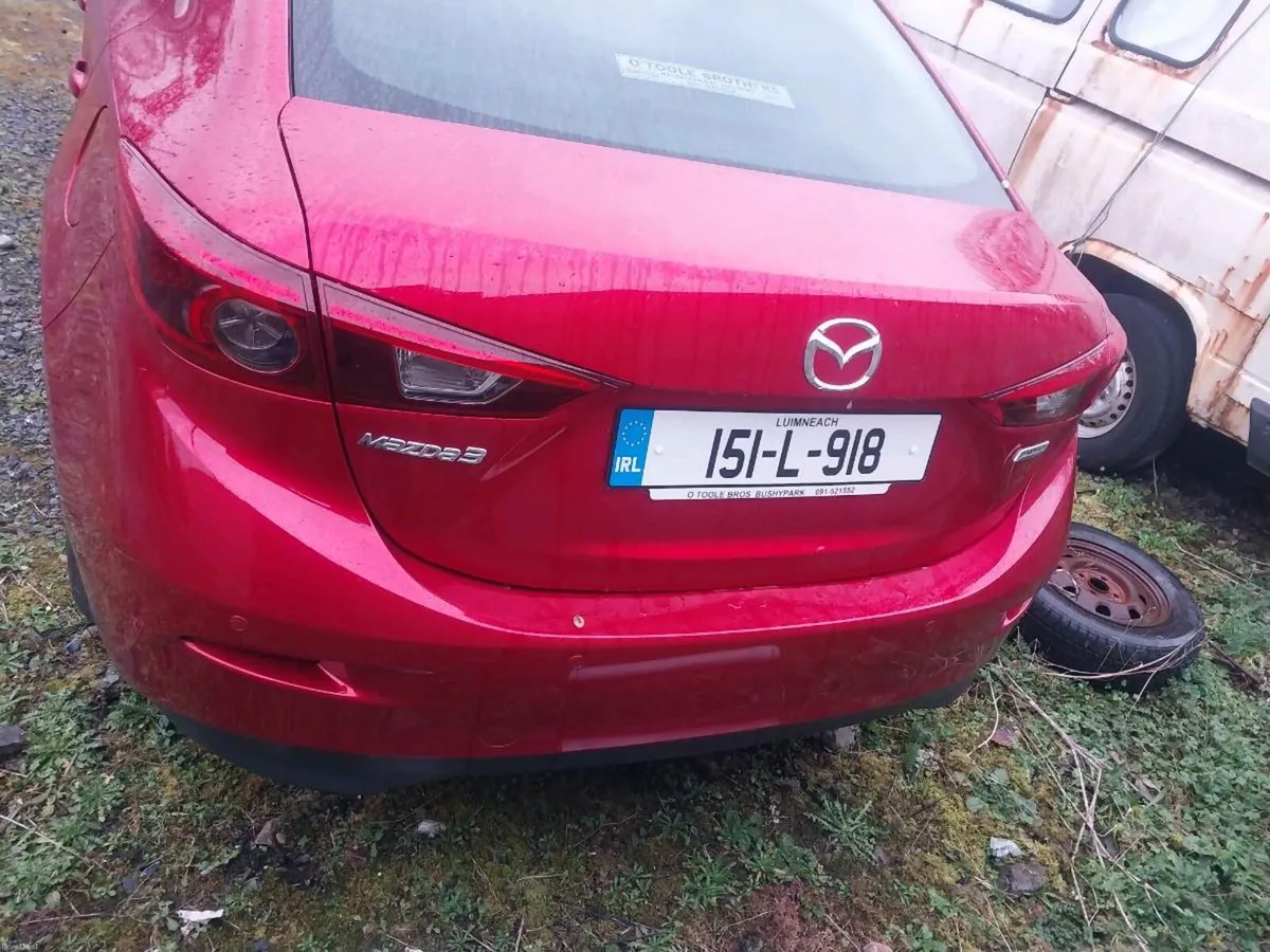151 mazda 3 Price 3750 - Image 3