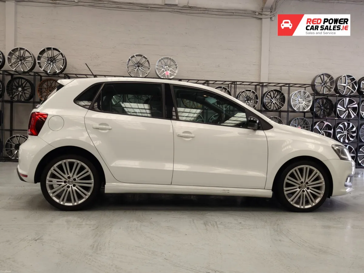 2015 VOLKSWAGEN POLO GT MODEL - Image 4