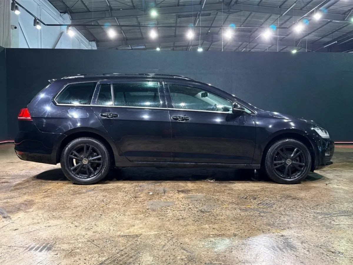 Volkswagen Golf FACTORY ALLOYS - PADDLE SHIFT - CR - Image 2