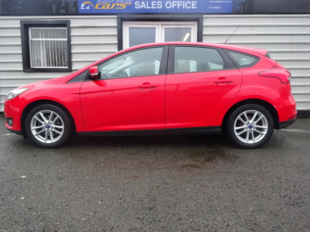 FORD FOCUS 1.5 DIESEL 5 DOOR STYLE - Image 4