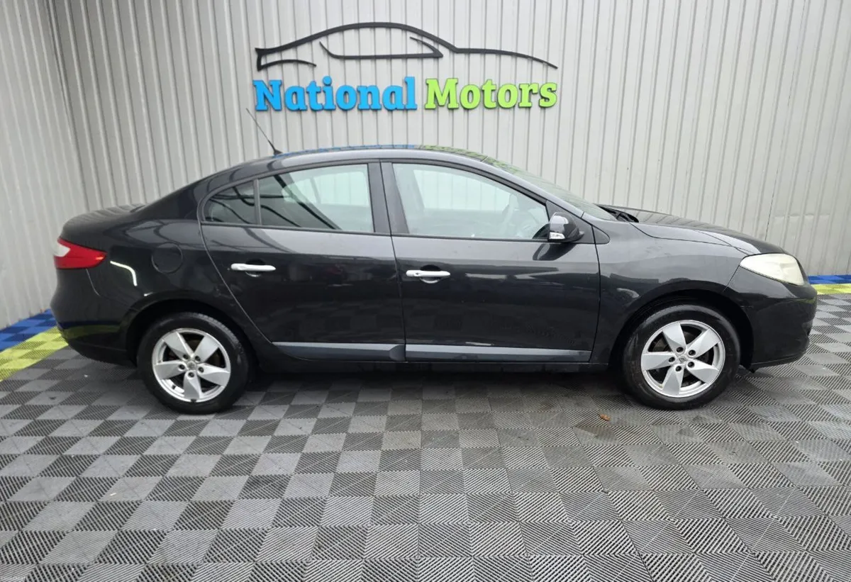 2010 Renault Fluence 1.5 dCi 86 DYNAMIQUE - Image 2