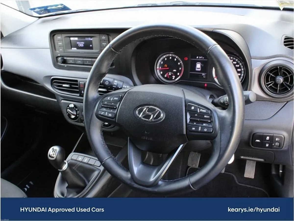 Hyundai i10 Deluxe - Image 6