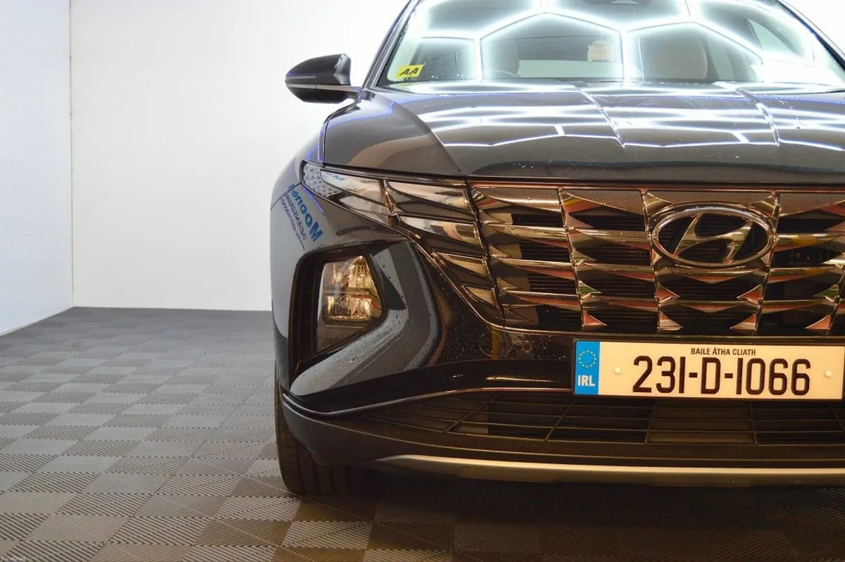 Hyundai Tucson 2WD Executive Plus HEV STG Auto - Image 3