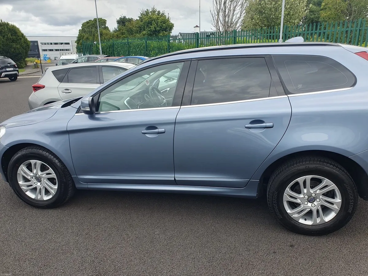Volvo XC60 - Image 3