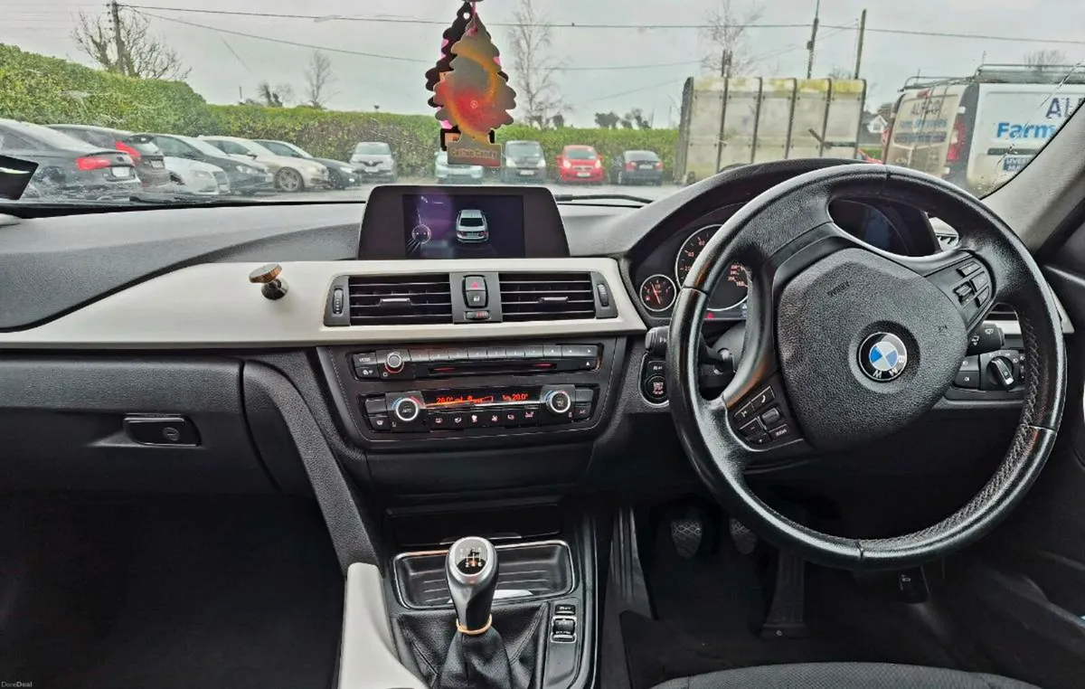 BMW 318D Diesel White - Image 3