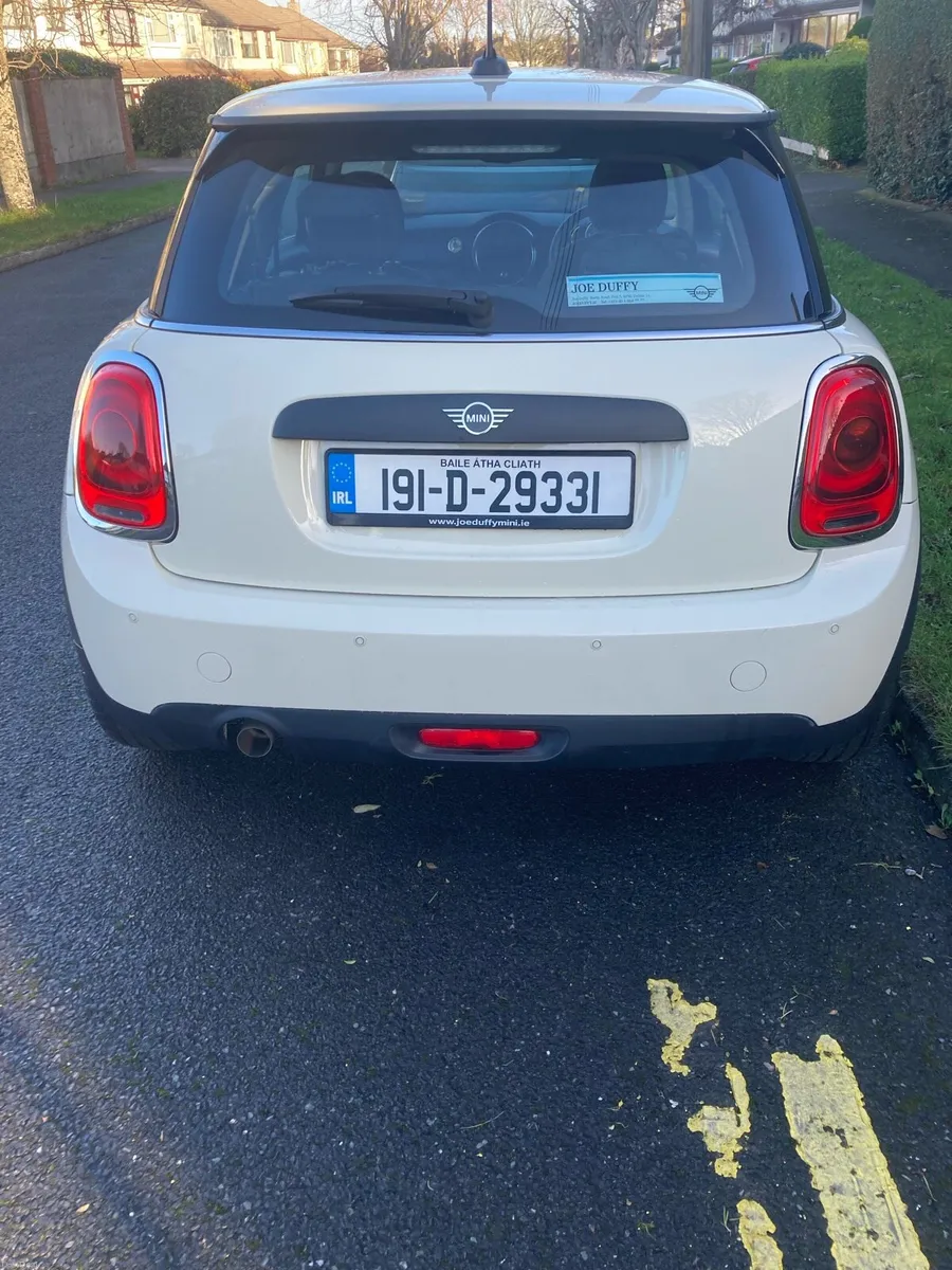 2019 Mini 3 Door hatchback - Image 2