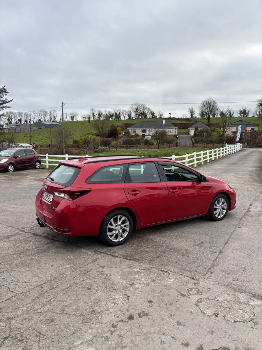 Toyota Auris 2016 - Image 4