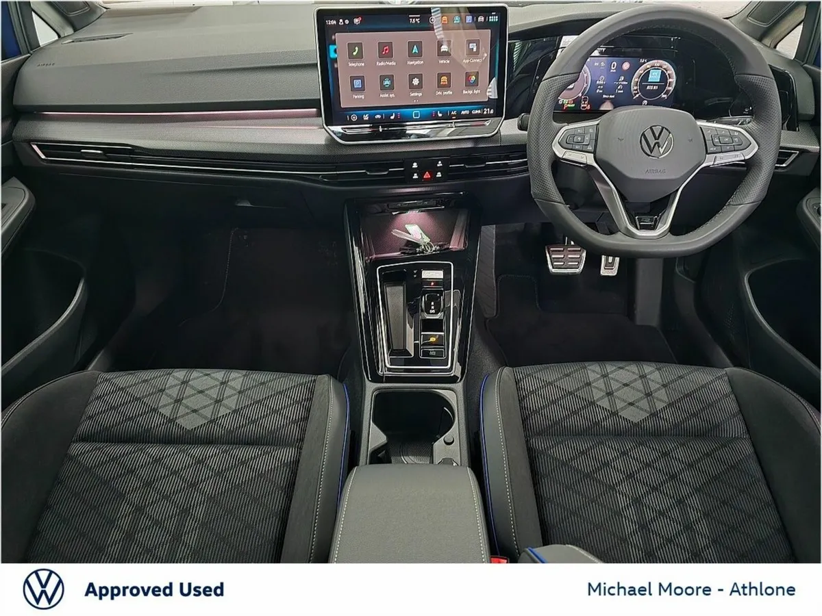 Volkswagen Golf R-LINE 1.5 TSI MHEV 116BHP - Image 2