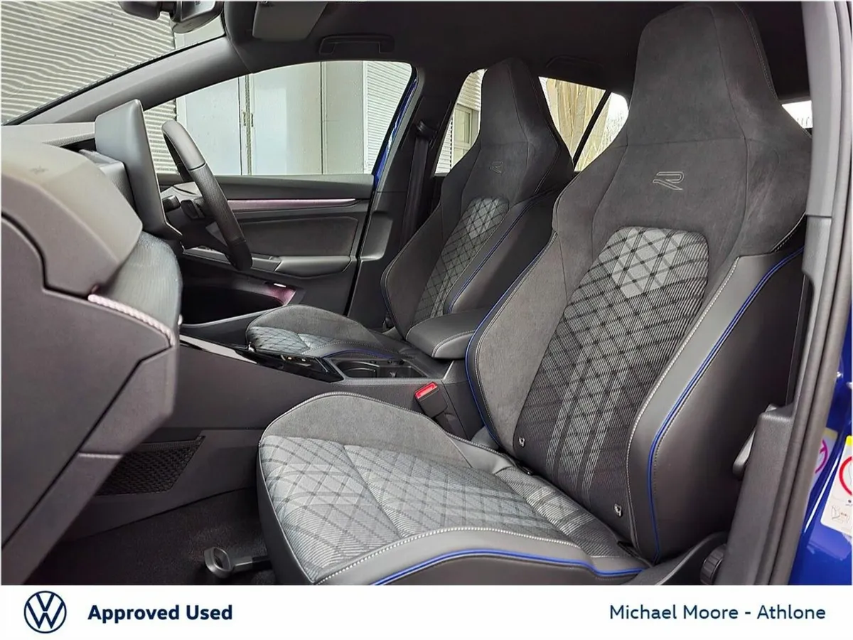Volkswagen Golf R-LINE 1.5 TSI MHEV 116BHP - Image 4