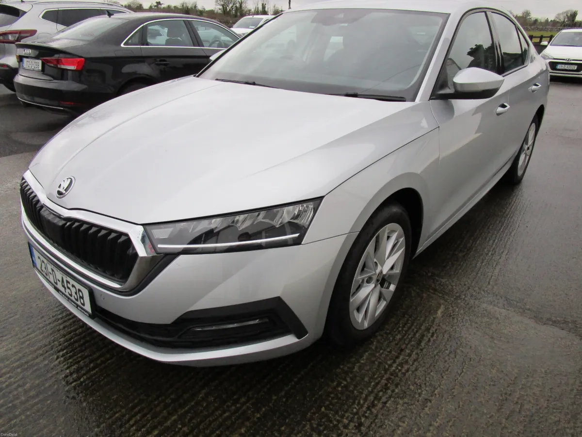 Skoda Octavia 2023 - Image 3