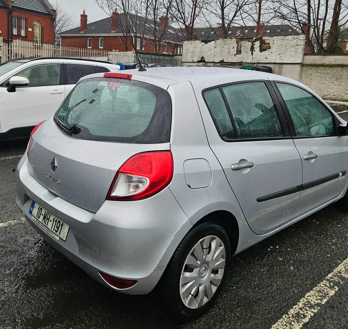 RenaultClio'10. Reliable Car Perfect 4 New Drivers - Image 4