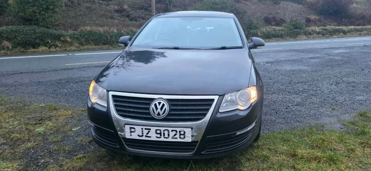 VW Passat Highline 2.0 TDI 2010 Low mls - Image 4