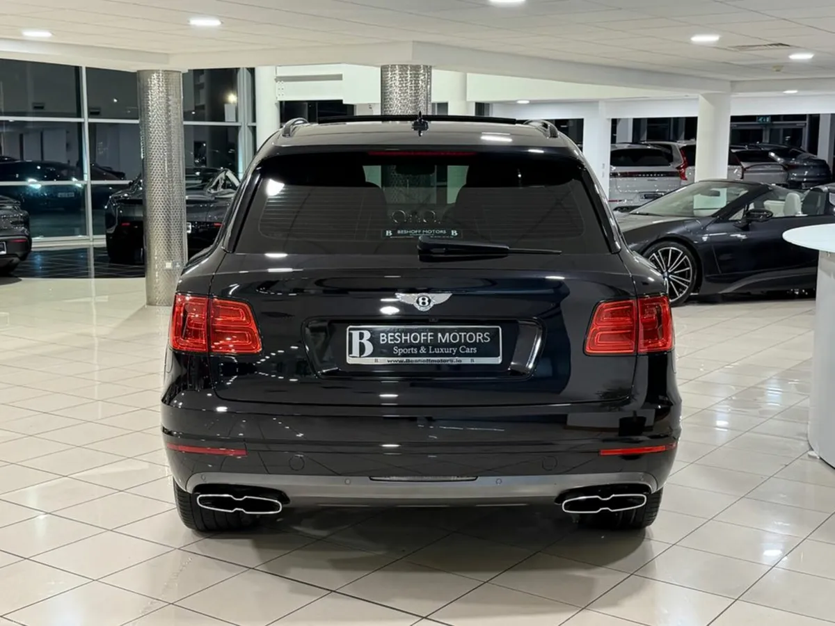 Bentley Bentayga V8 7 SEATER=LOW MILES//HUGE SPEC/ - Image 4