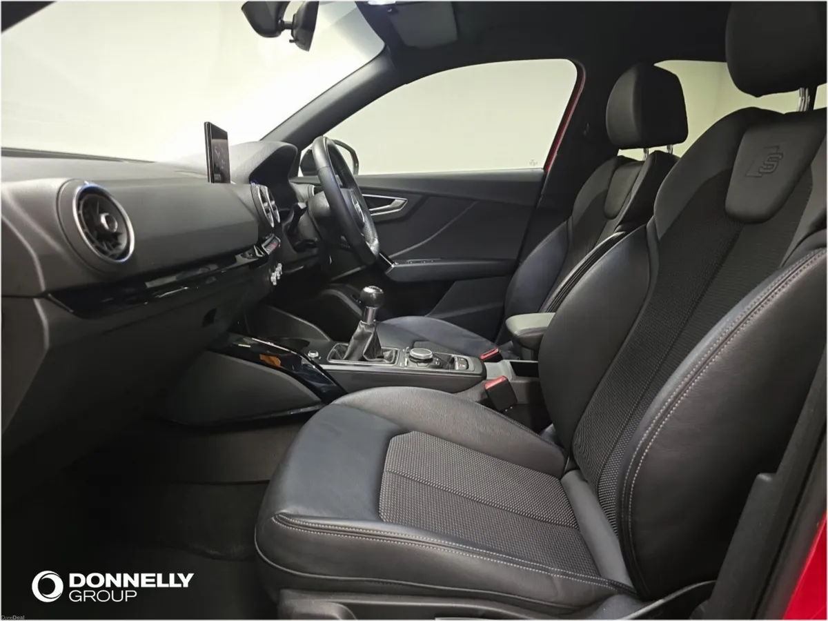 Audi Q2 Diesel Estate Black Edition - Image 4