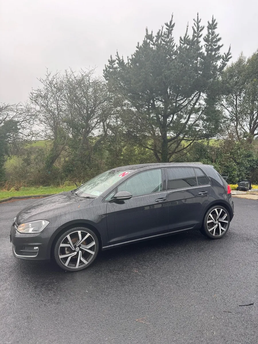 VOLKSWAGEN GOLF 1.6TDI MATCH BLUEMOTION 110ps 5DR - Image 2