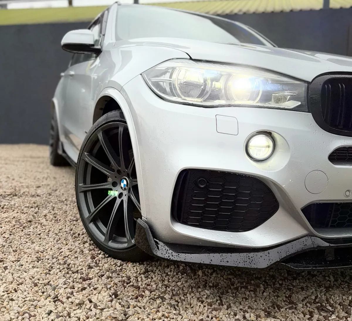 BMW X5 40E 2.0 M Sport Pan Roof Low KM - Image 2