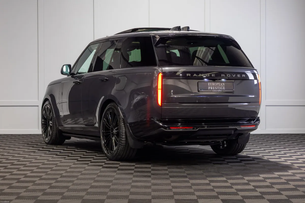 2024 Range Rover P460e SE - Image 4