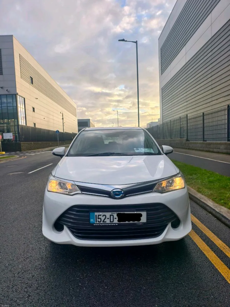 Automatic Hybrid Corolla Fielder NCT/TAX - Image 2