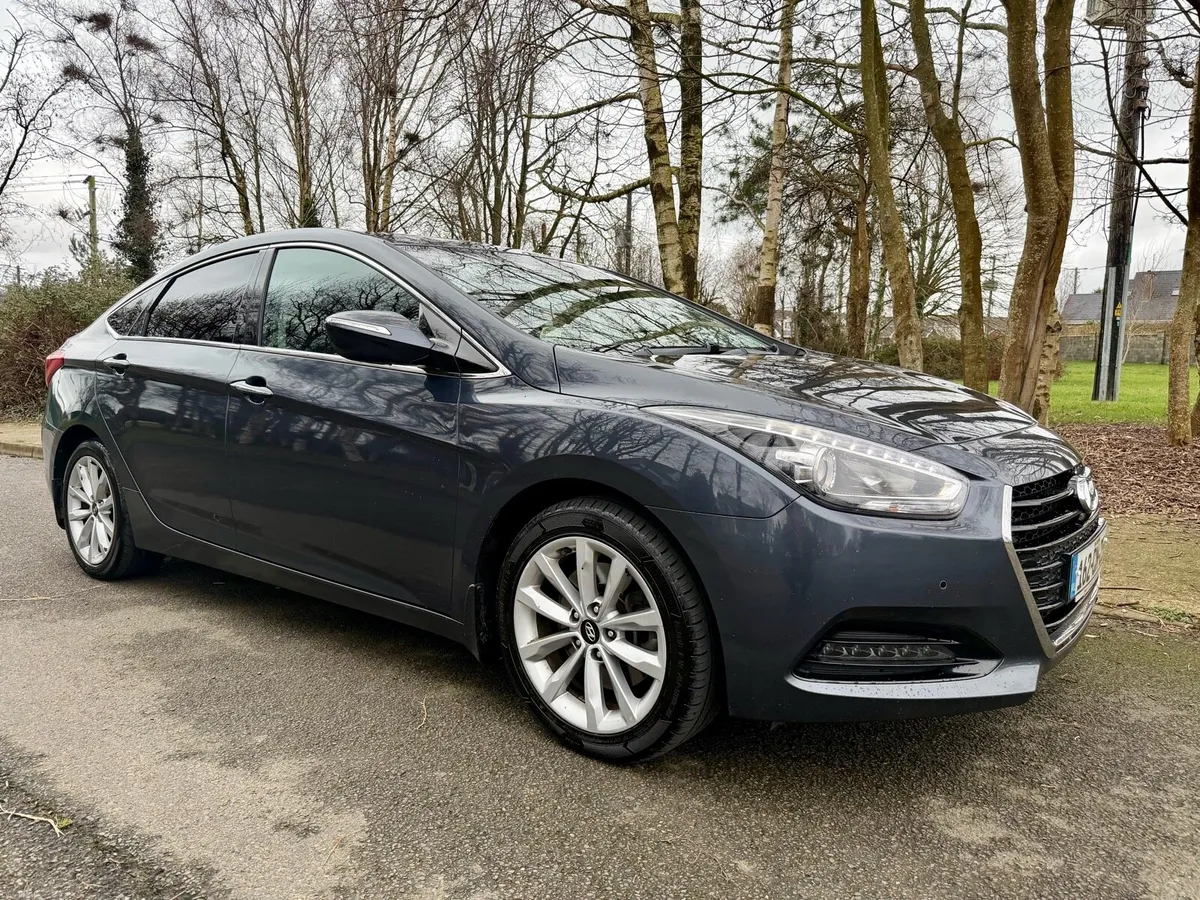 2016 Hyundai i40 Saloon 1.7 Diesel Executive - Image 1