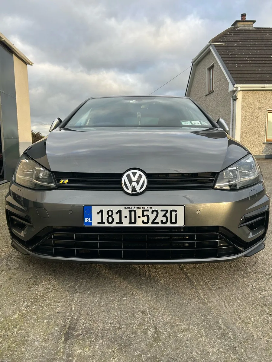 Volkswagen Golf R - Image 2