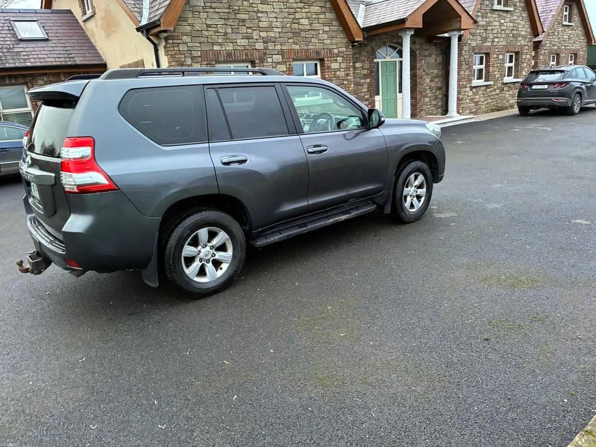 Toyota Land Cruiser - Image 3