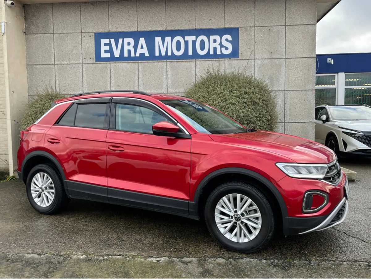 Volkswagen T-Roc ACTIVE AUTOMATIC 1.5 PETROL //VER - Image 3