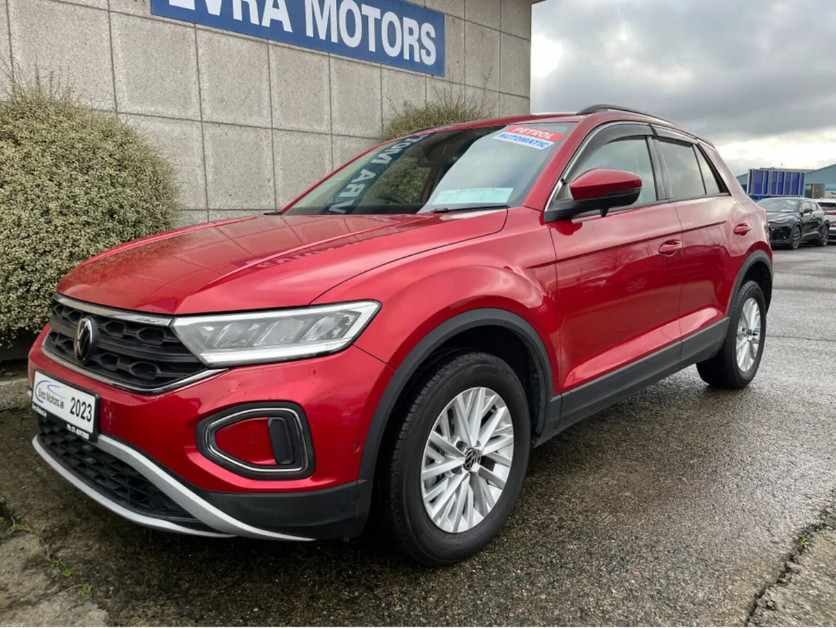 Volkswagen T-Roc ACTIVE AUTOMATIC 1.5 PETROL //VER - Image 5