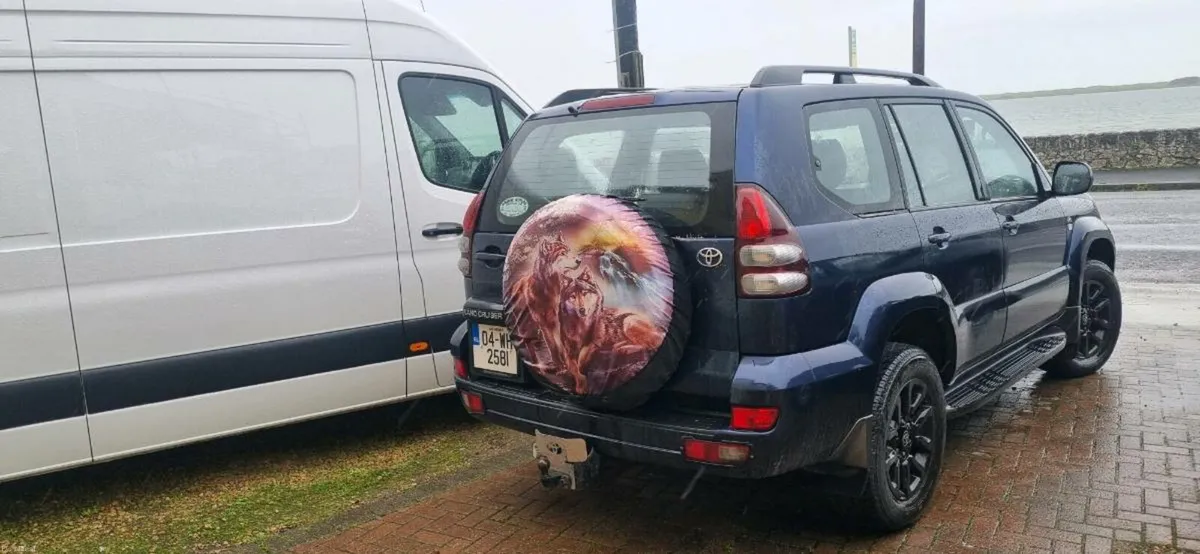 Toyota landcruiser 04 ..crue cab tax doe ..