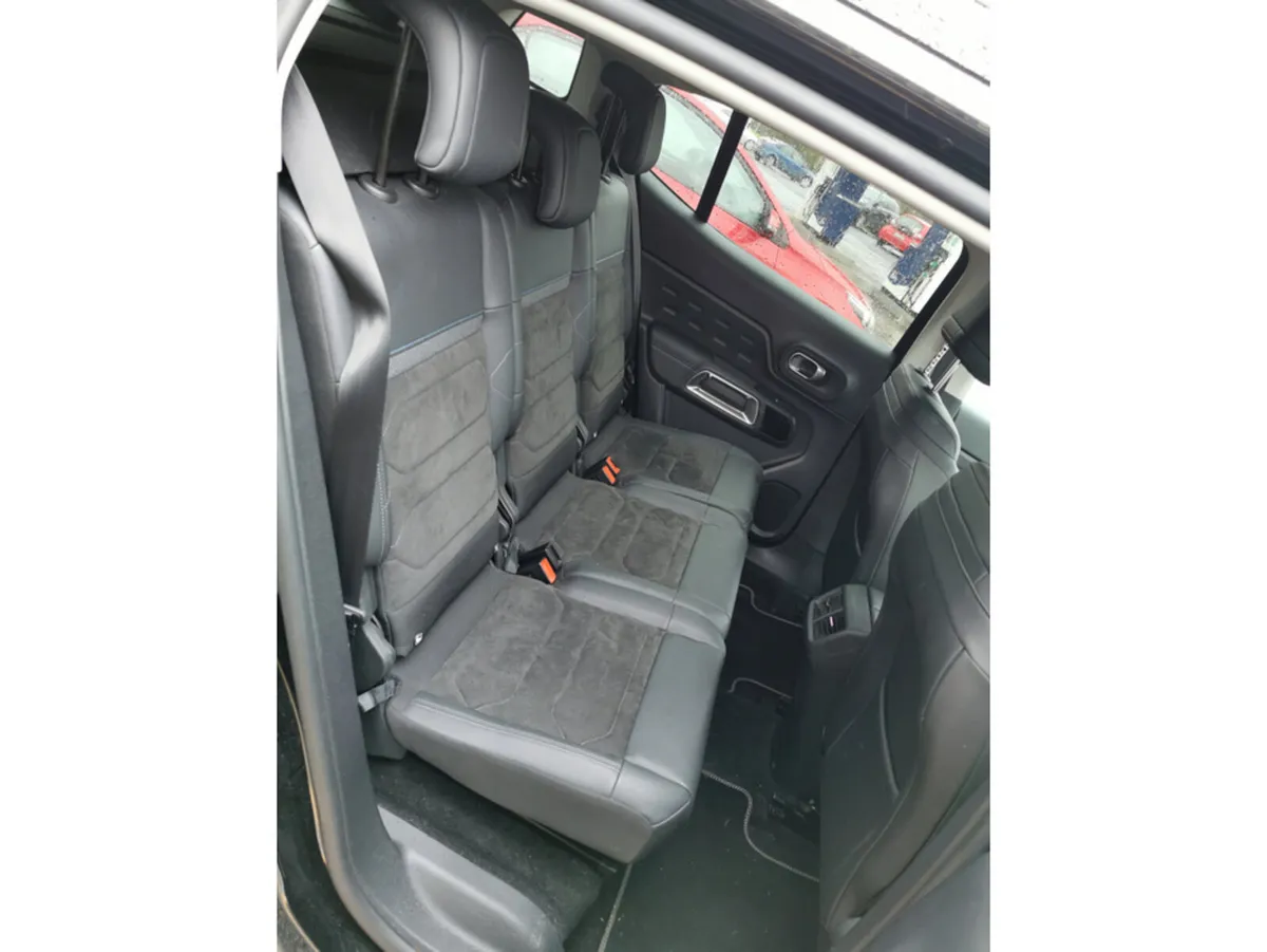 Citroen C5 Aircross FLAIR BLUEHDI 130 EAT8 MY50 4D - Image 3